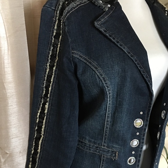 🌺🌺SOLD🌺🌺 Ethyl Vintage Denim Jacket - Picture 2 of 8